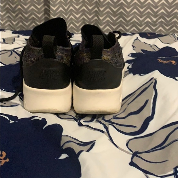 Woman sneaker - Picture 3 of 3